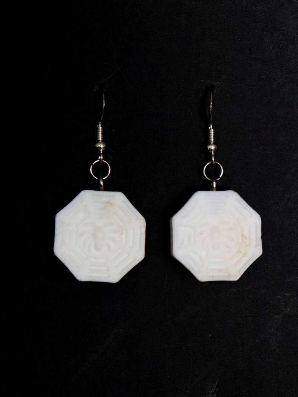 🧡 White Recycled Plastic Halloween Spider Web Dangle Earrings